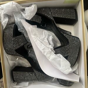 Michael Kors Platform Sandal Size 8.5